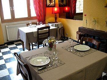 Hotel Le Relais Du Coustoubi Campouriez Eksteriør bilde