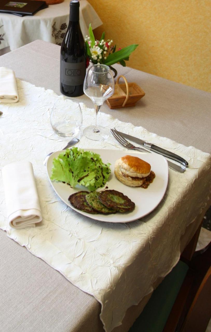 Hotel Le Relais Du Coustoubi Campouriez Eksteriør bilde