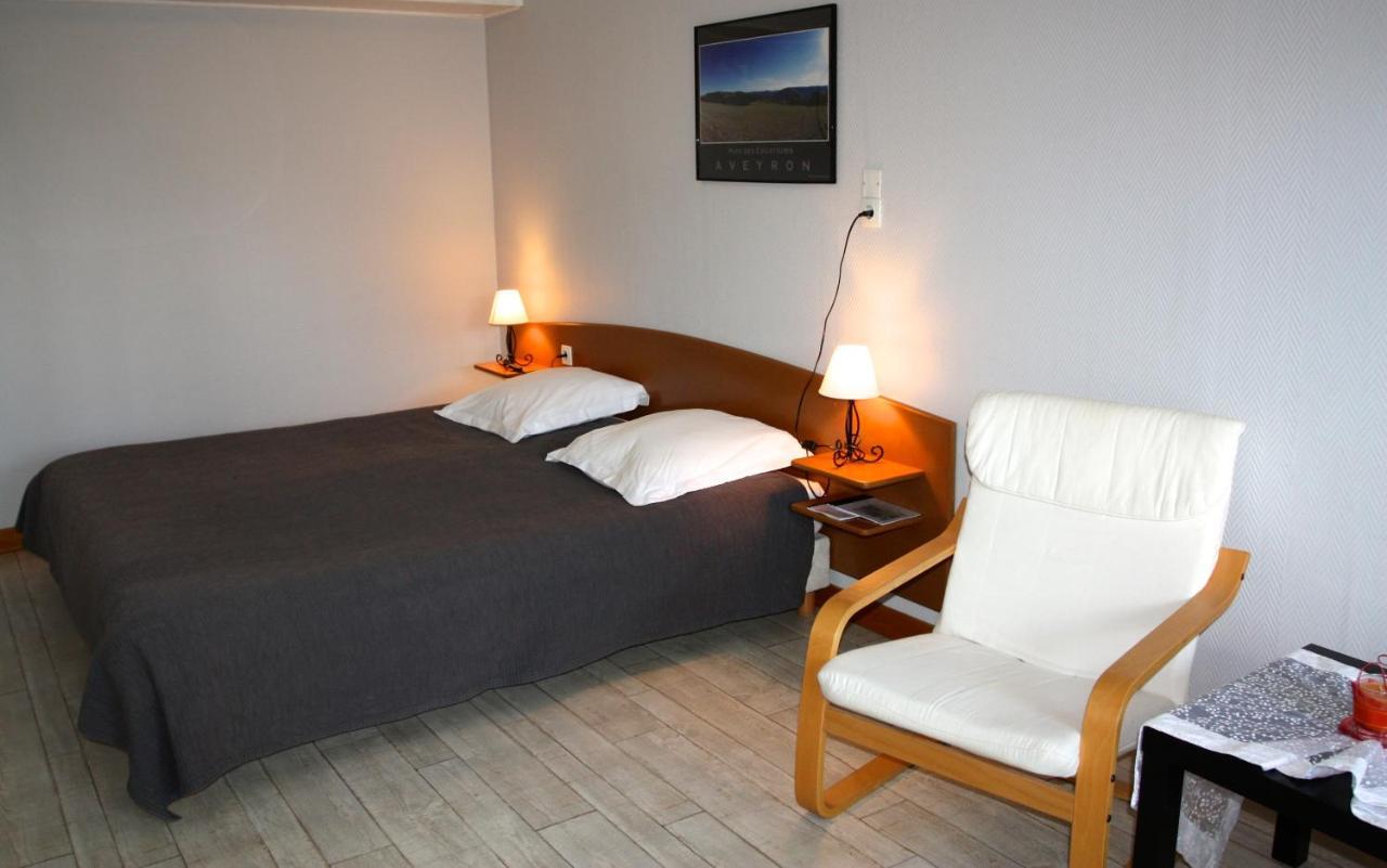 Hotel Le Relais Du Coustoubi Campouriez Eksteriør bilde
